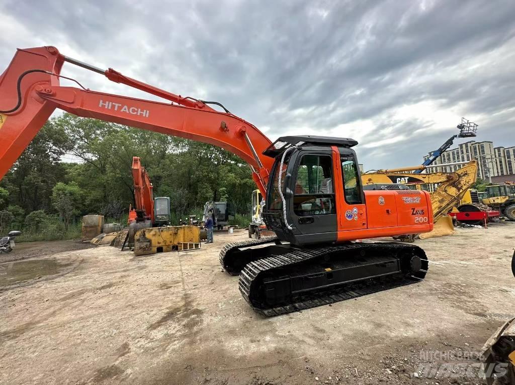 Hitachi ZX 200 Bagri goseničarji