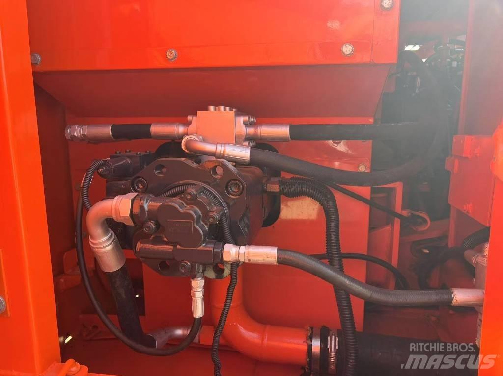 Doosan 150lc Bagri goseničarji