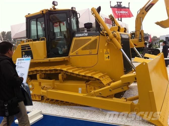 Komatsu d65ex-16 Buldožerji goseničarji