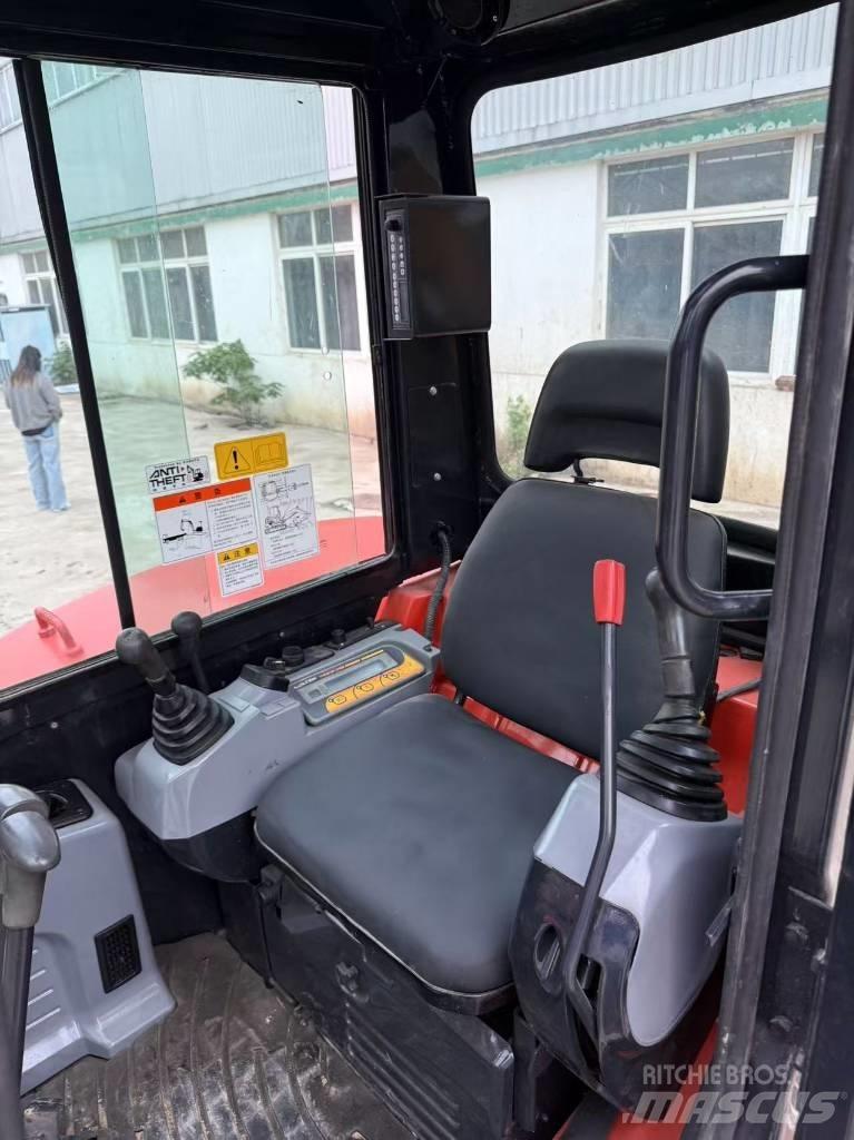Kubota KX163 Mini bagri <7t