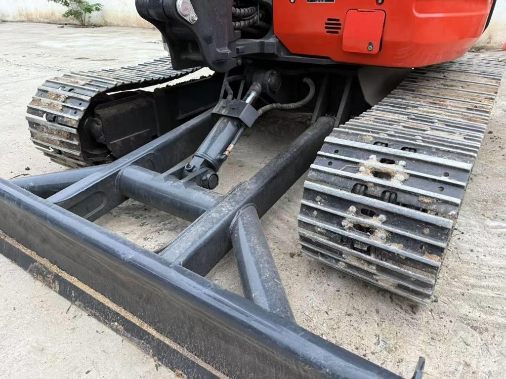 Kubota KX163 Mini bagri <7t