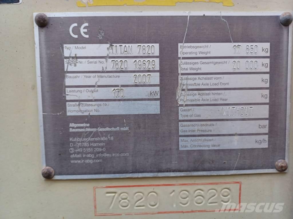 Titan 7820 Asfaltni finišerji
