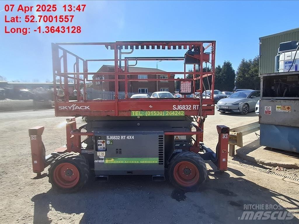 SkyJack SJ 6832 RT Škarjaste dvižne ploščadi