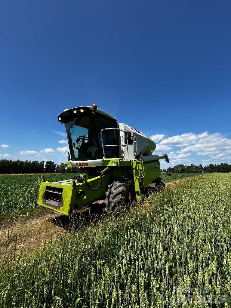 CLAAS Avero 240 Kombajni