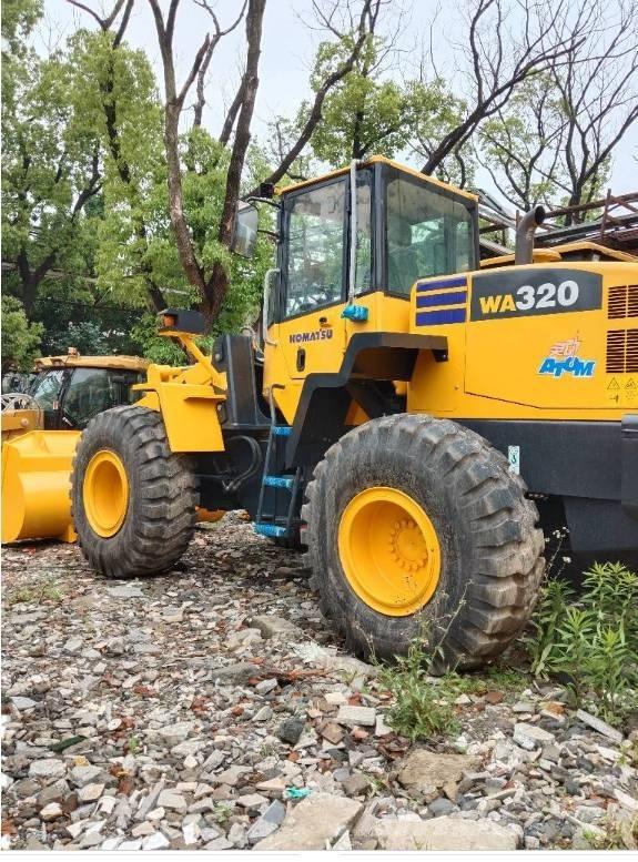 Komatsu WA 320-5 Kolesni nakladalci