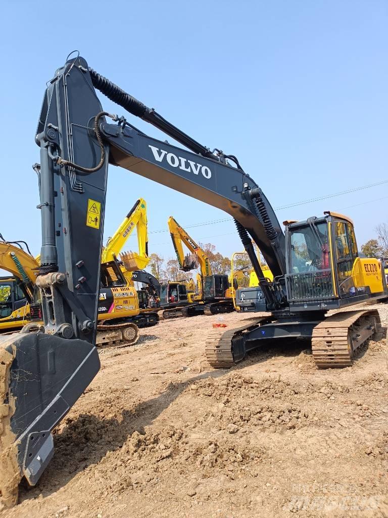 Volvo EC 220 Bagri goseničarji