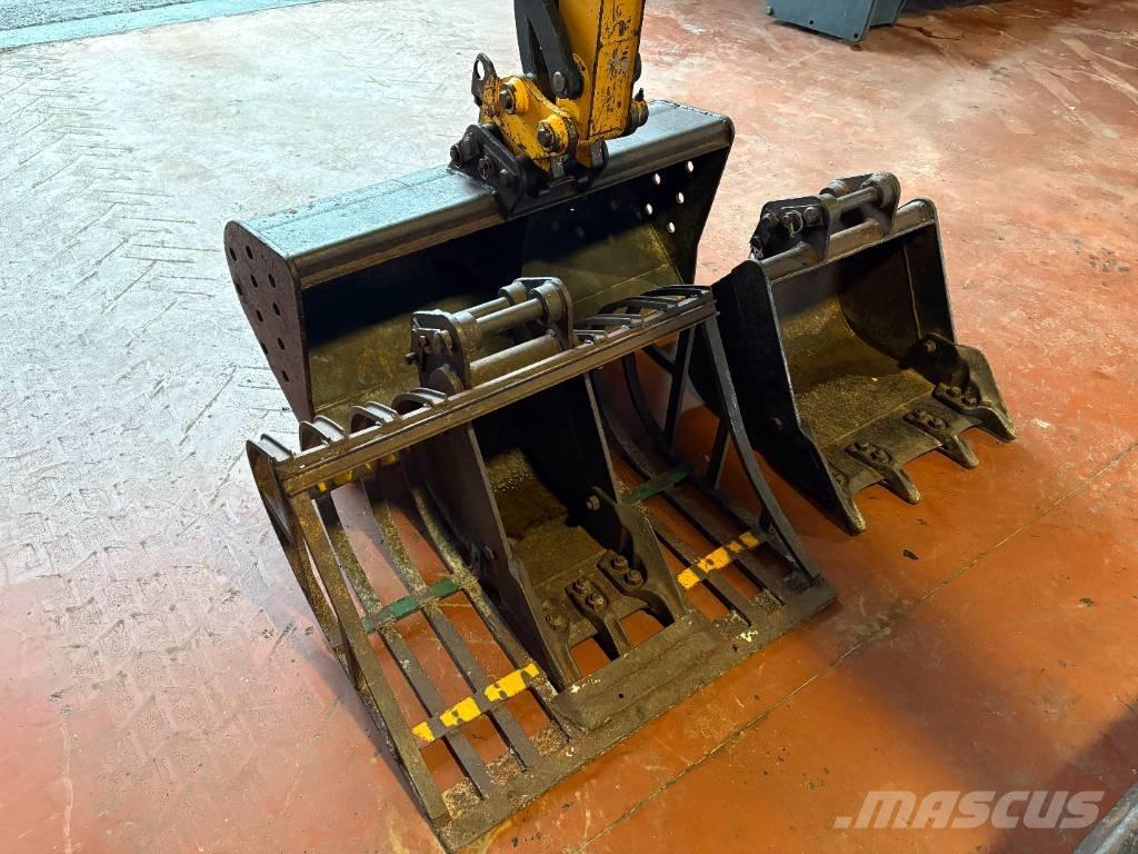 JCB 8024 Mini bagri <7t