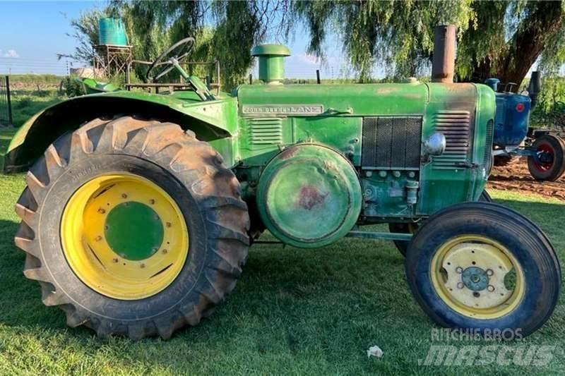 John Deere Lance Traktorji