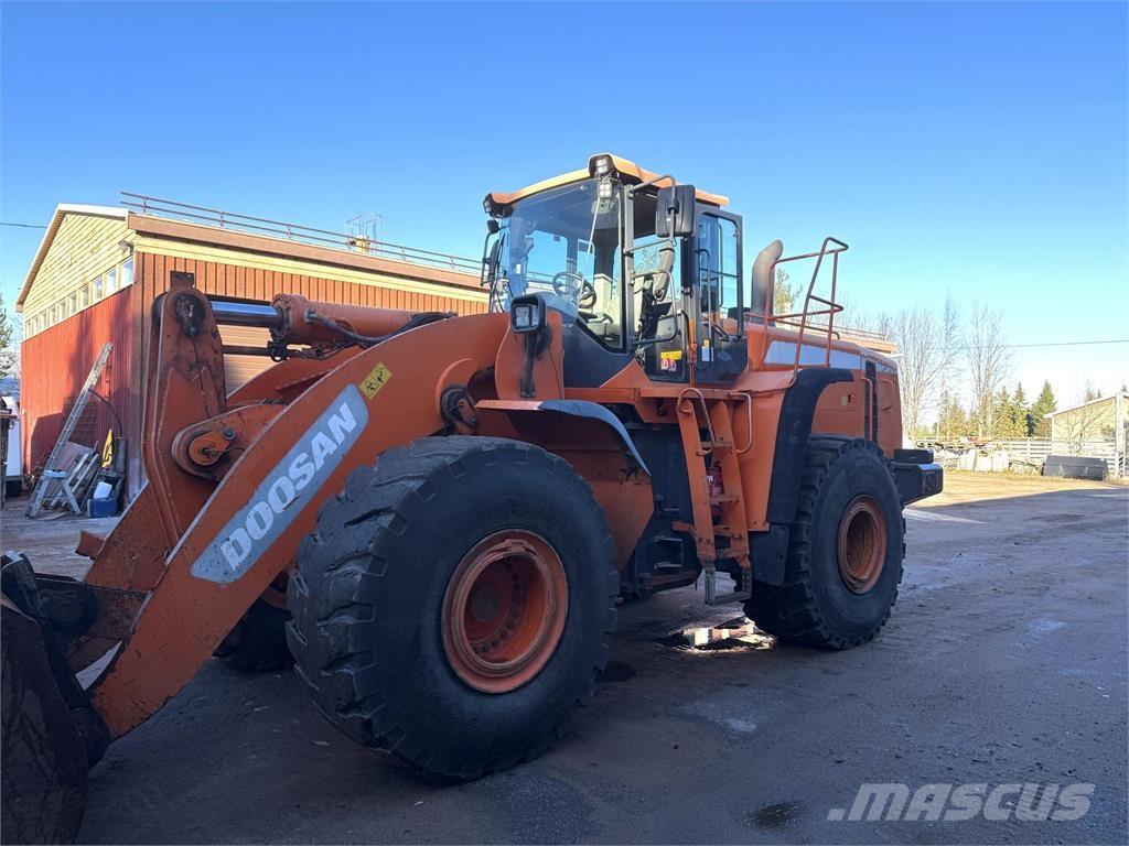 Doosan DL 550-3 Kolesni nakladalci