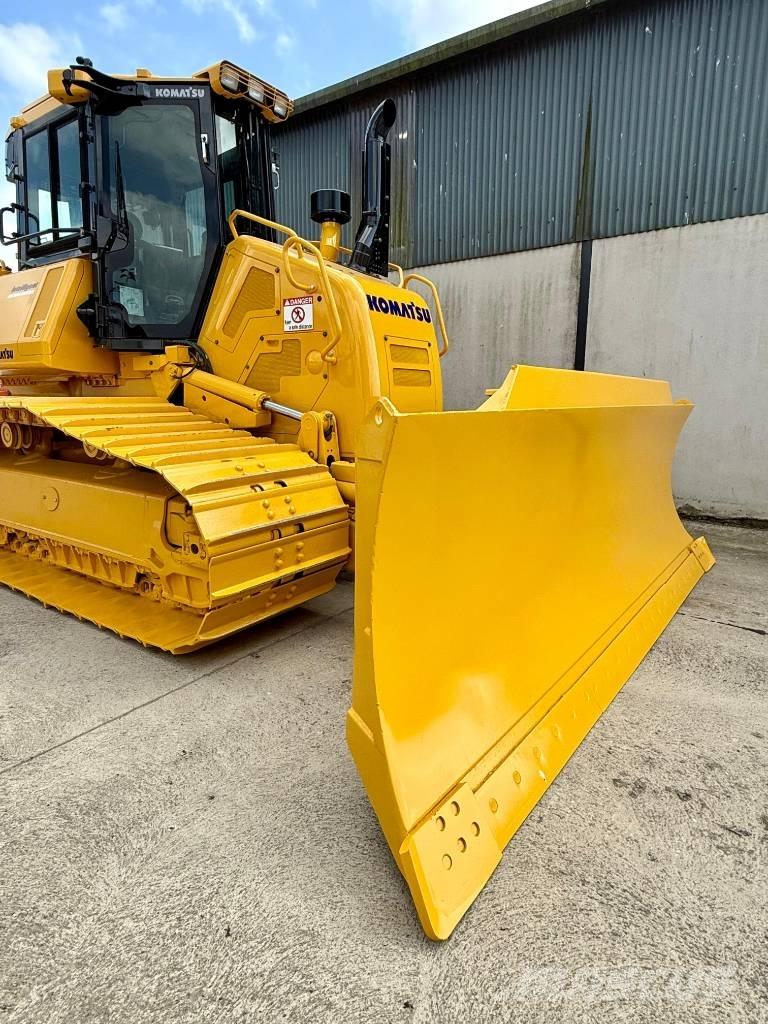 Komatsu D 61 PXi-24 Buldožerji goseničarji