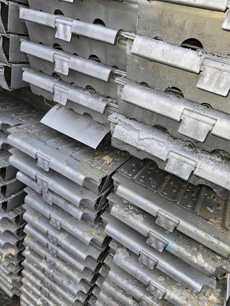 Peri UP T72 Gradbeni odri