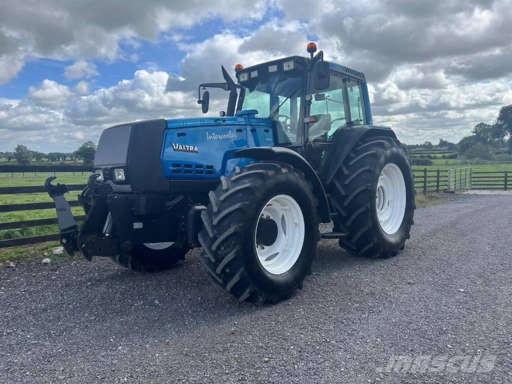 Valtra 8950 HiTech 4 Traktorji