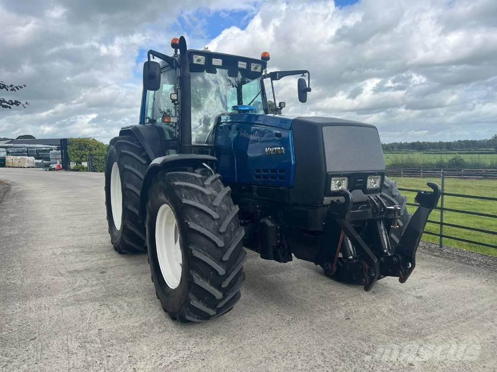 Valtra 8950 HiTech 4 Traktorji