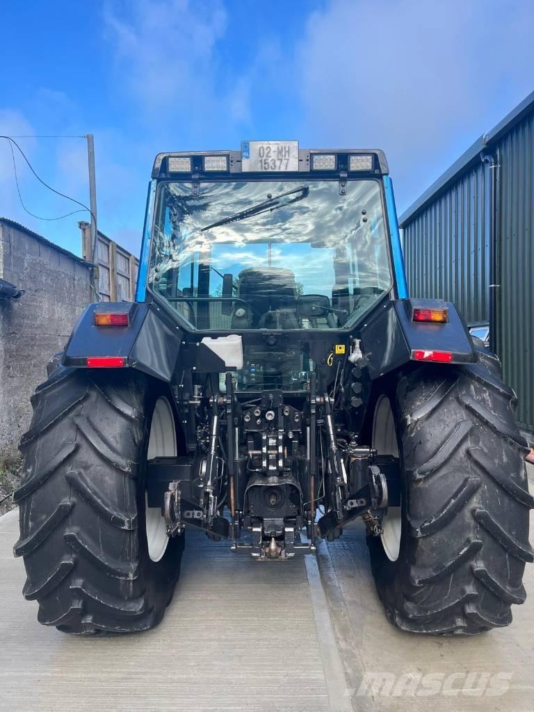 Valtra 8950 HiTech 4 Traktorji
