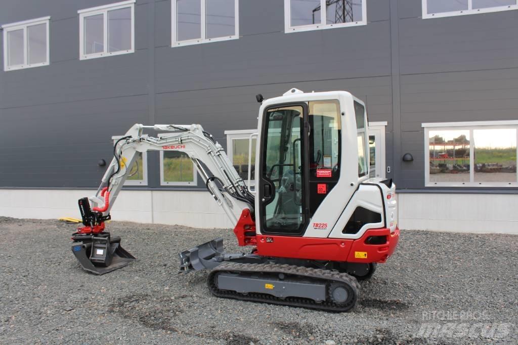 Takeuchi TB 225 Mini bagri <7t