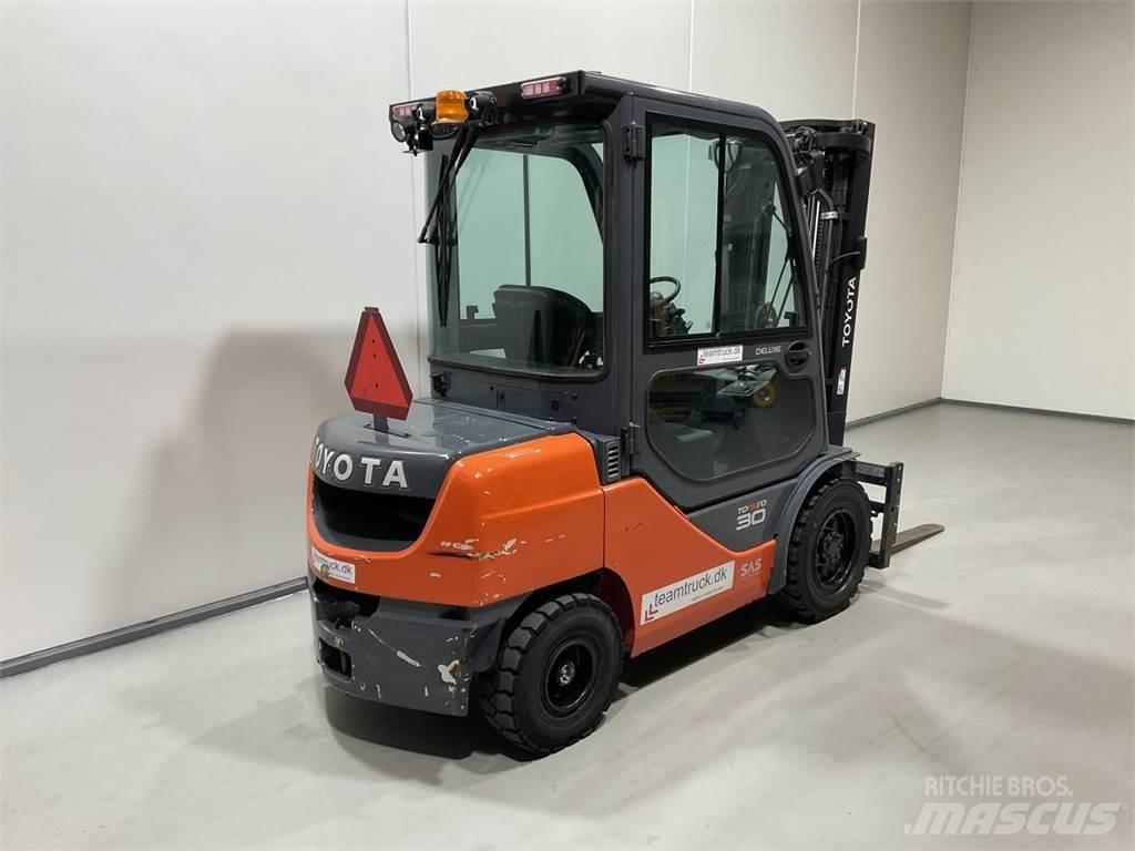 Toyota 52-8FDF30 Dizelski viličarji