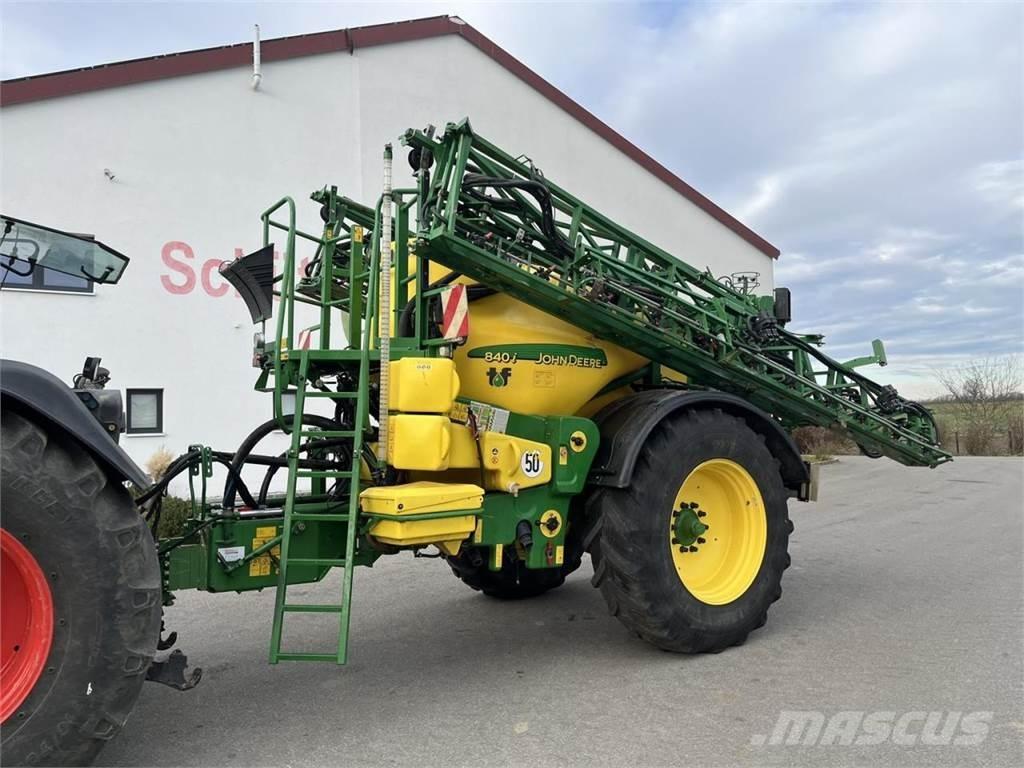 John Deere 840 TF Vlečne škropilnice