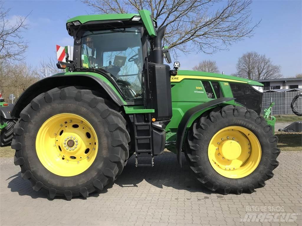 John Deere 7R 330 Traktorji