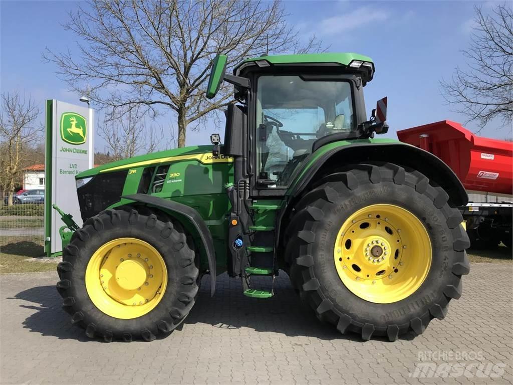 John Deere 7R 330 Traktorji