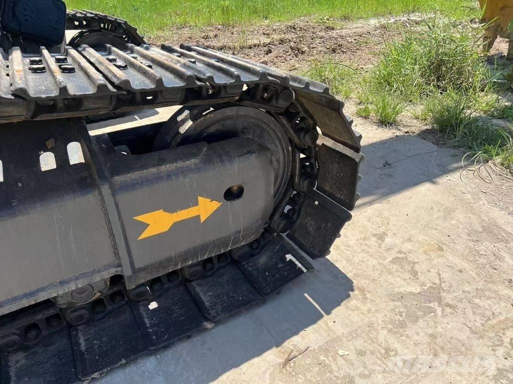 Komatsu PC 220 Bagri goseničarji
