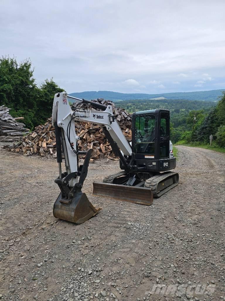 Bobcat E42 Mini bagri <7t