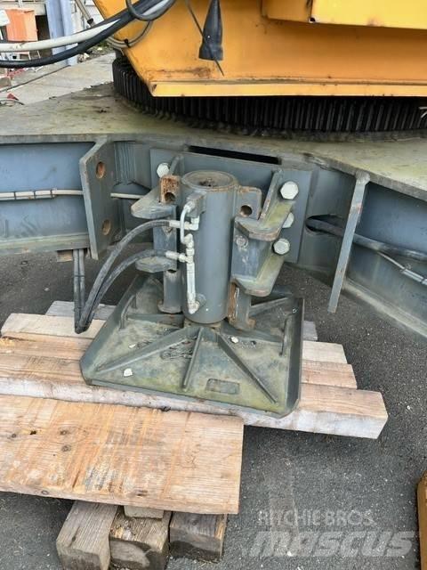 Liebherr 120K.1 Stolpni žerjavi