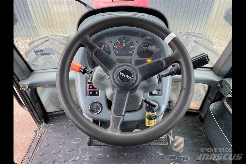 Valtra T153 Traktorji