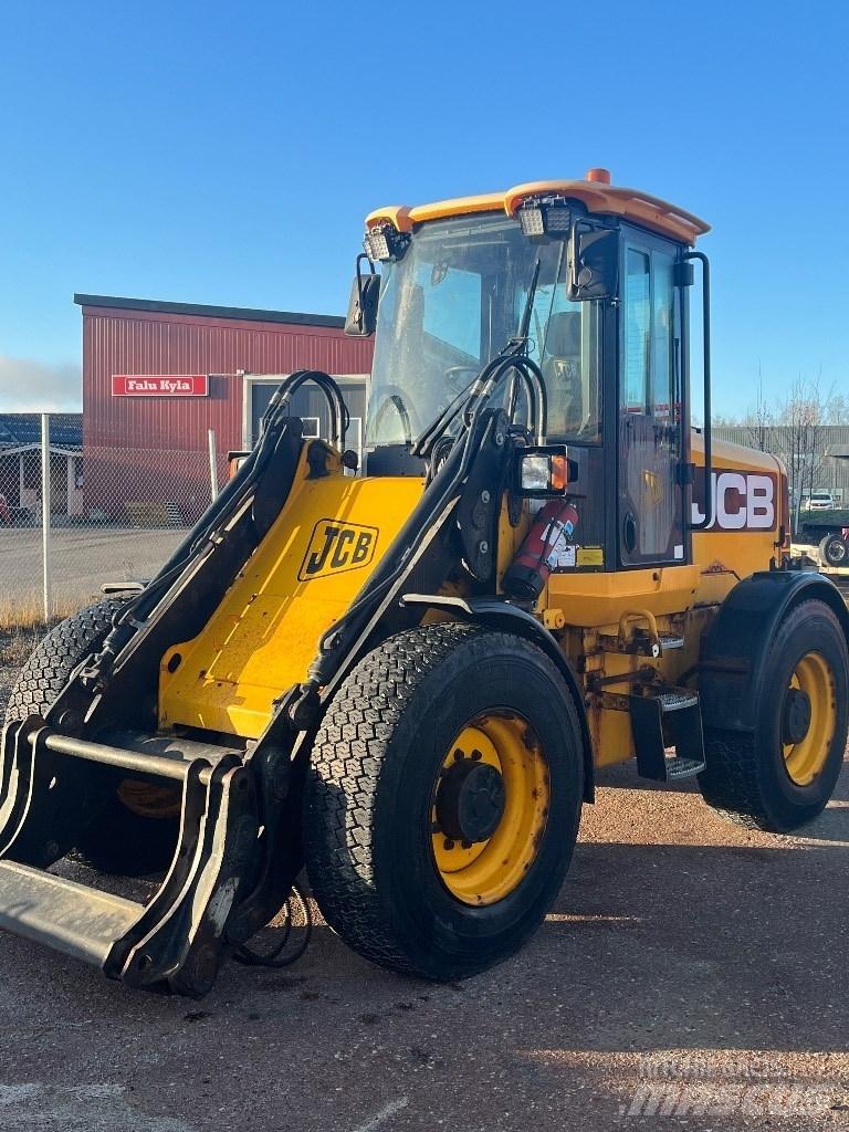 JCB 411 HT Kolesni nakladalci