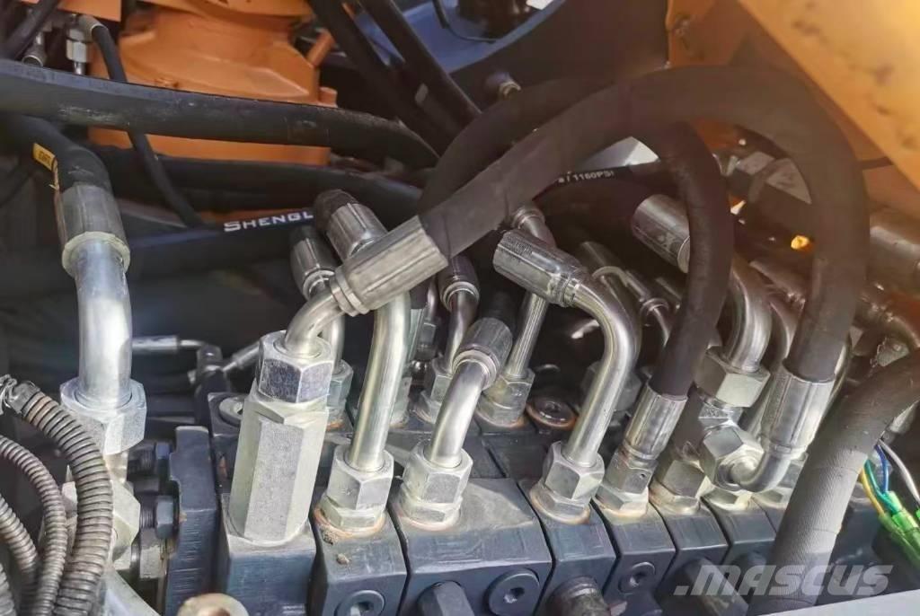  新源 75 Bagri na kolesih