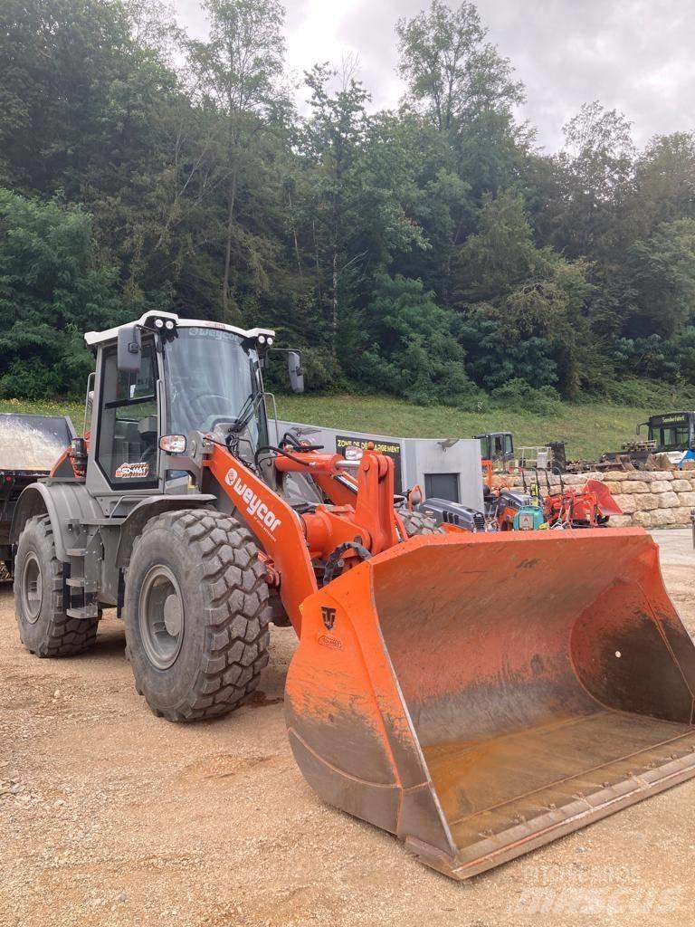 Weycor AR 660 Kolesni nakladalci