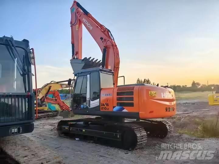 Hitachi ZX210 Bagri goseničarji