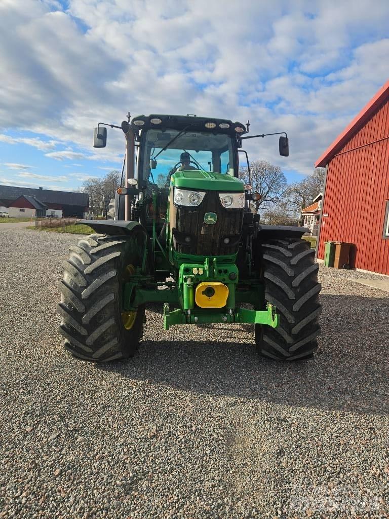 John Deere 6210 R Traktorji