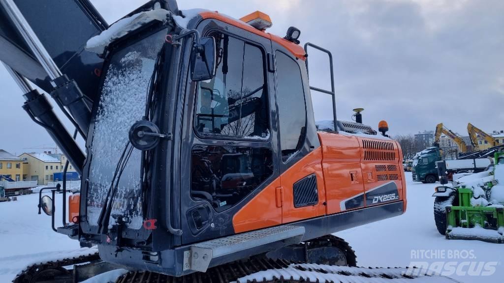 Doosan DX 255 LC-5 Bagri goseničarji