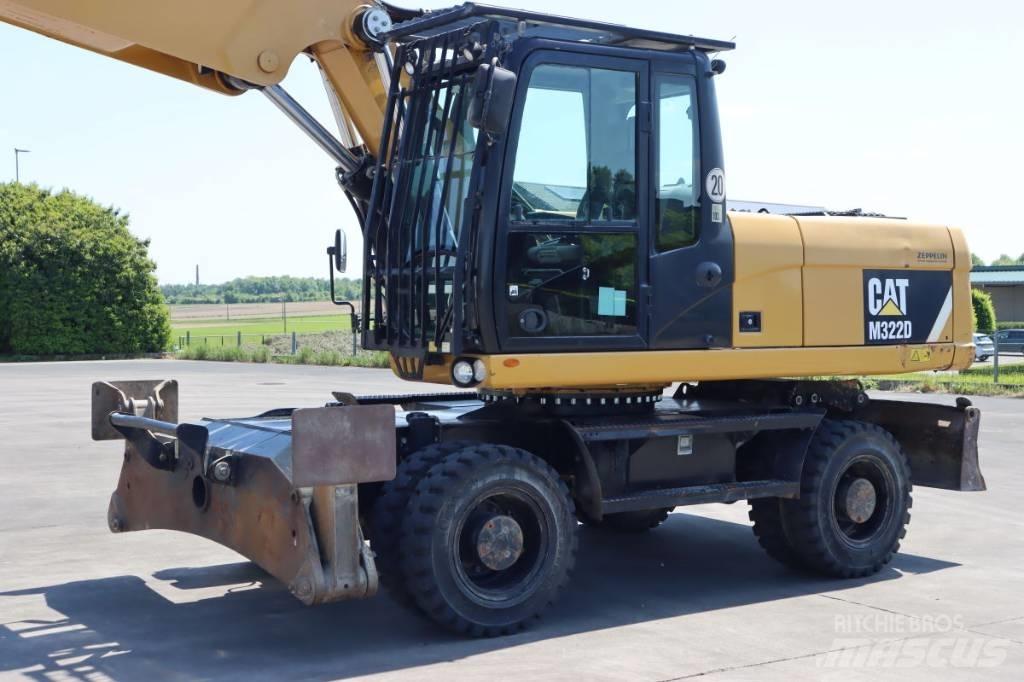 CAT M 322 D Bagri na kolesih