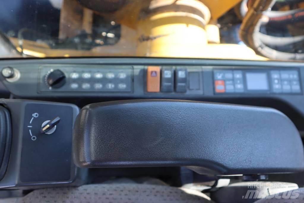 CAT M 322 D Bagri na kolesih