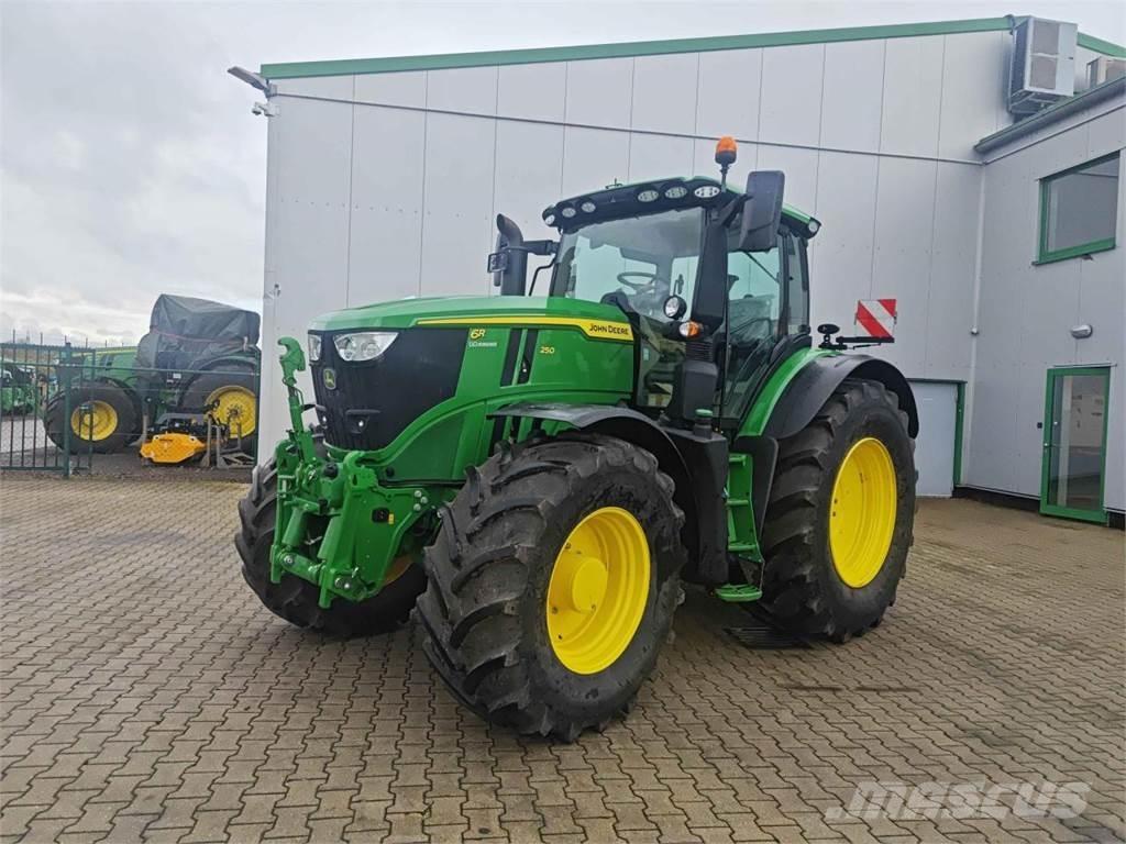 John Deere 6R 250 Traktorji