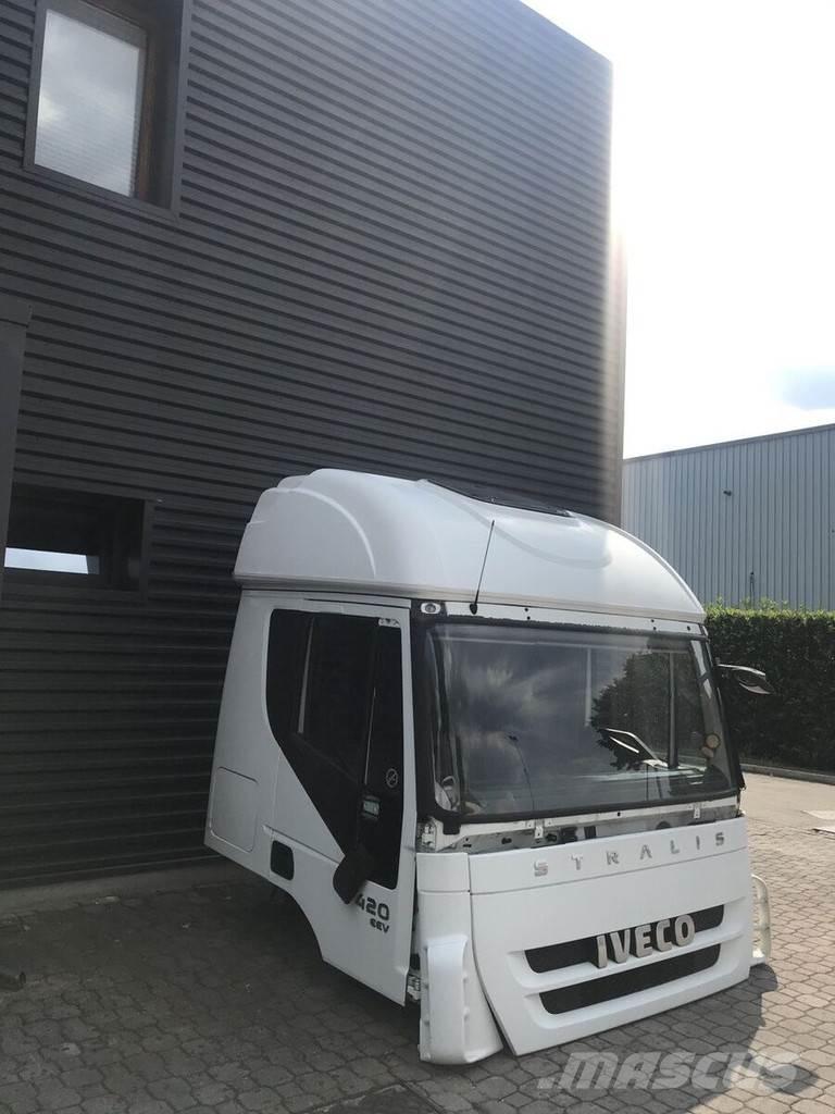Iveco Stralis AT Kabine in notranjost