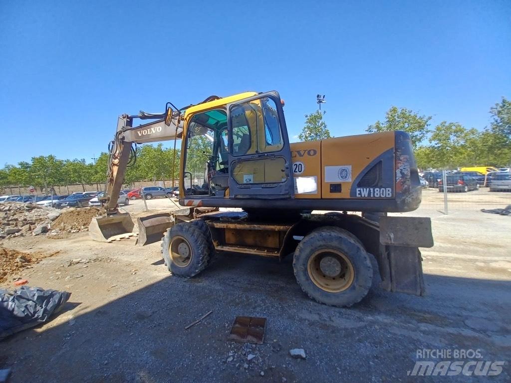 Volvo EW 180 B Bagri na kolesih