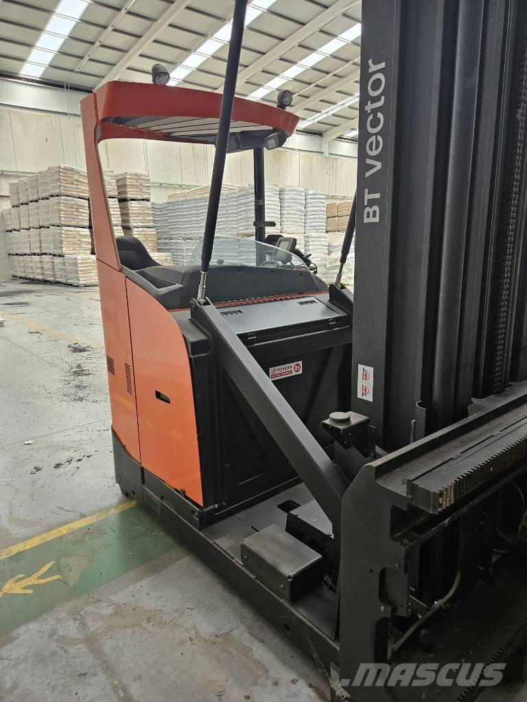 Toyota BT VRE150 Visokodvižni komisionirni viličar