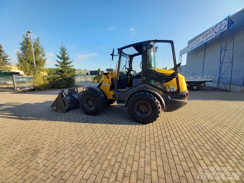 Mecalac AX 1000 Kolesni nakladalci