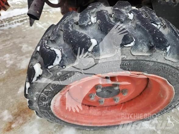 Kubota B26 Rovokopači