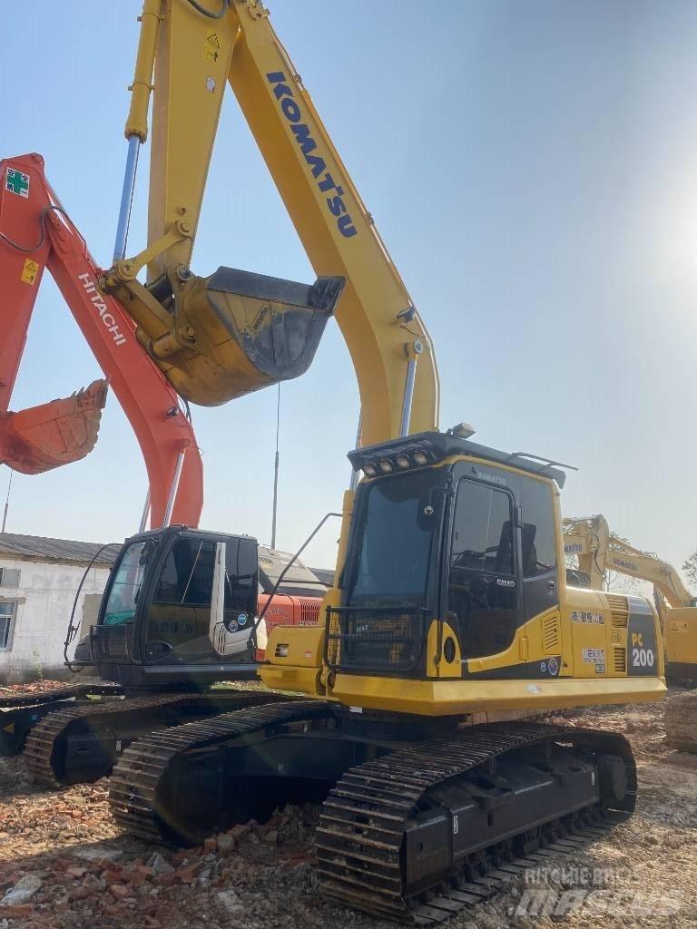 Komatsu PC 200-8 Bagri goseničarji