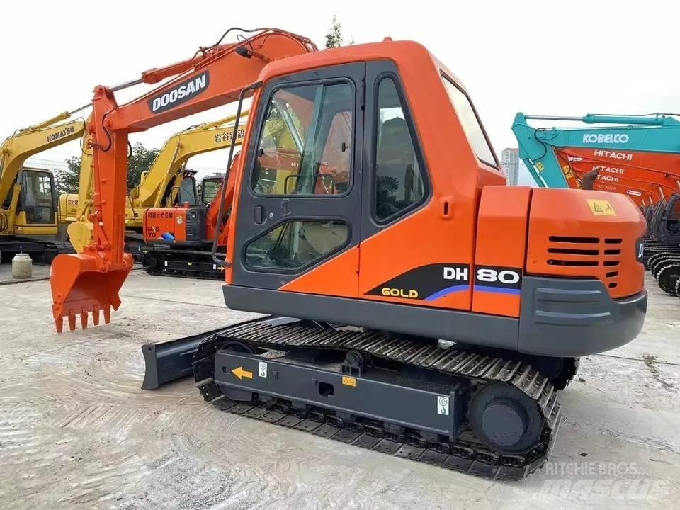 Doosan DH80 Bagri goseničarji