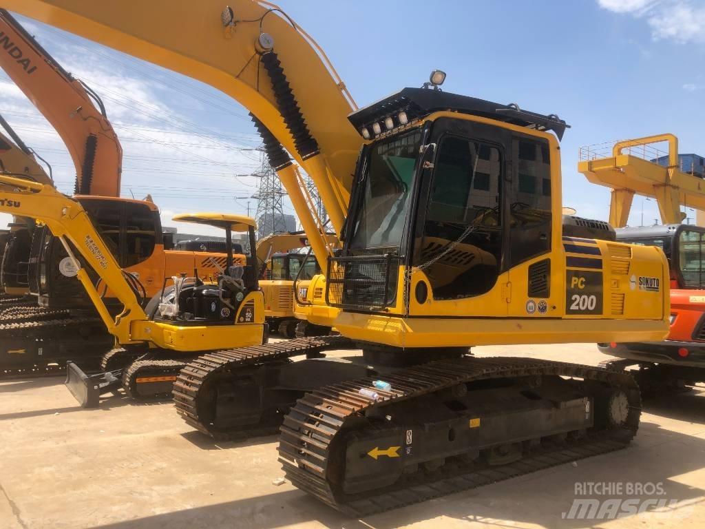 Komatsu PC200 Bagri goseničarji
