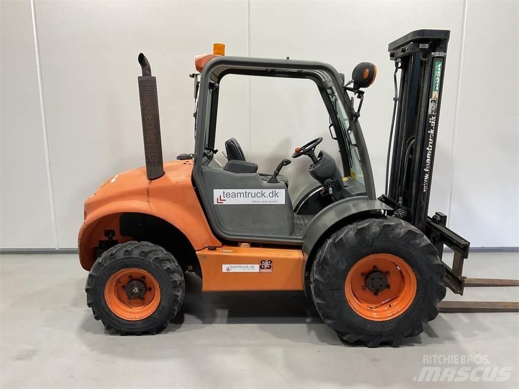 Ausa C250HX4 Terenski viličar