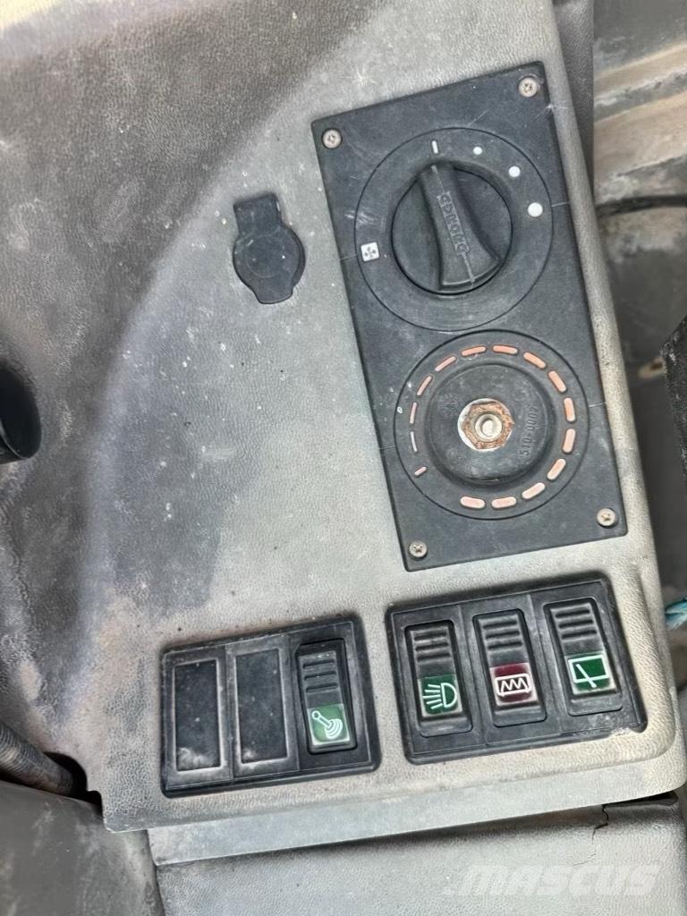 Atlas AR 65 Kolesni nakladalci