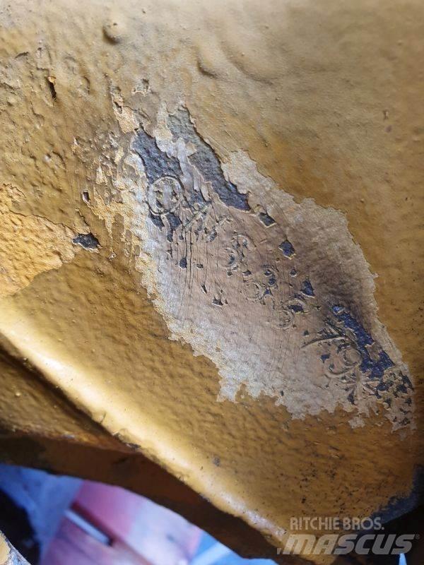 CAT 3208 Motorji