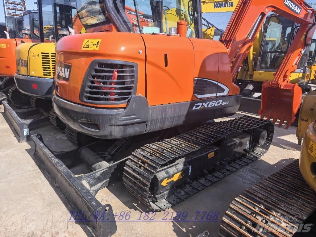 Doosan DX60 Bagri goseničarji