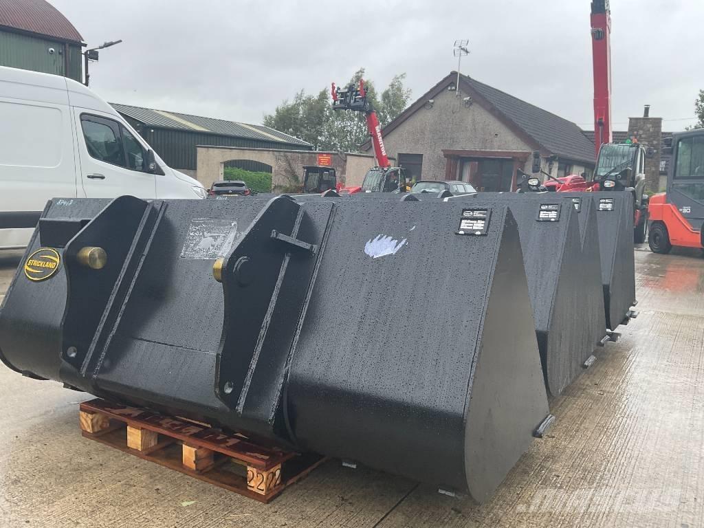 Manitou 1 CM Bucket Teleskopski viličarji