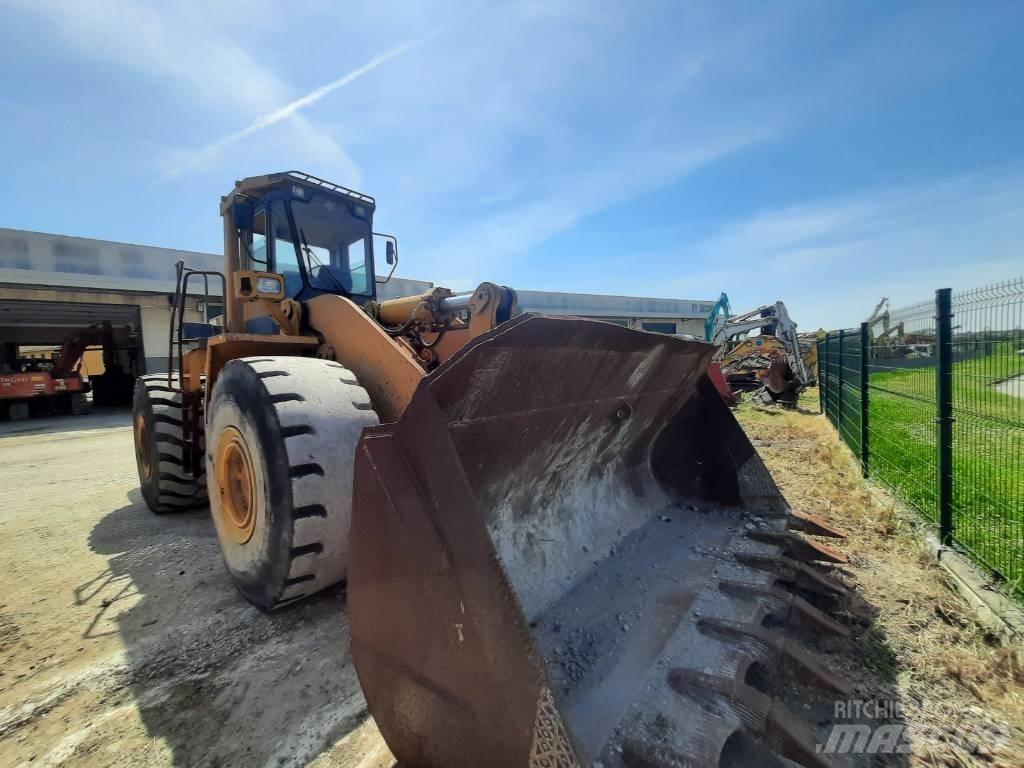 Komatsu WA500 Kolesni nakladalci